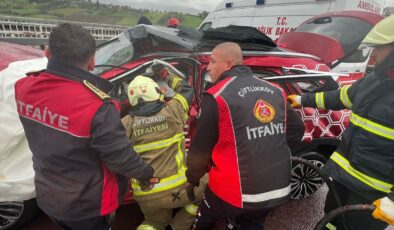 İstanbul-İzmir Otoyolu’nda SUV’lu kaza: 4 yaralı!