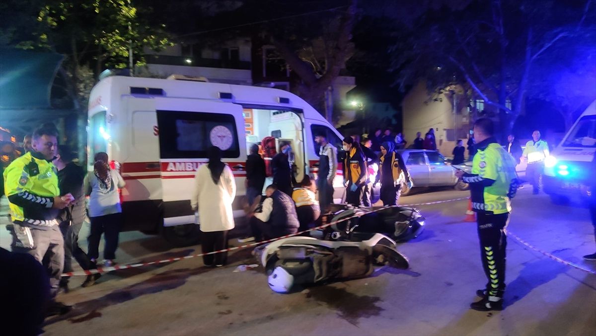 İzmir’de motosiklet kazası: 3 yaralı!