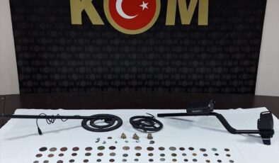 Tarihi Eser Kaçakçılığına Baskın: 203 Obje Ele Geçirildi