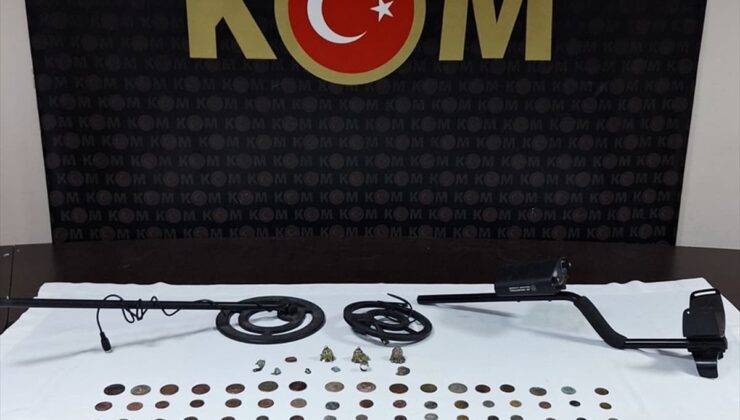 Tarihi Eser Kaçakçılığına Baskın: 203 Obje Ele Geçirildi