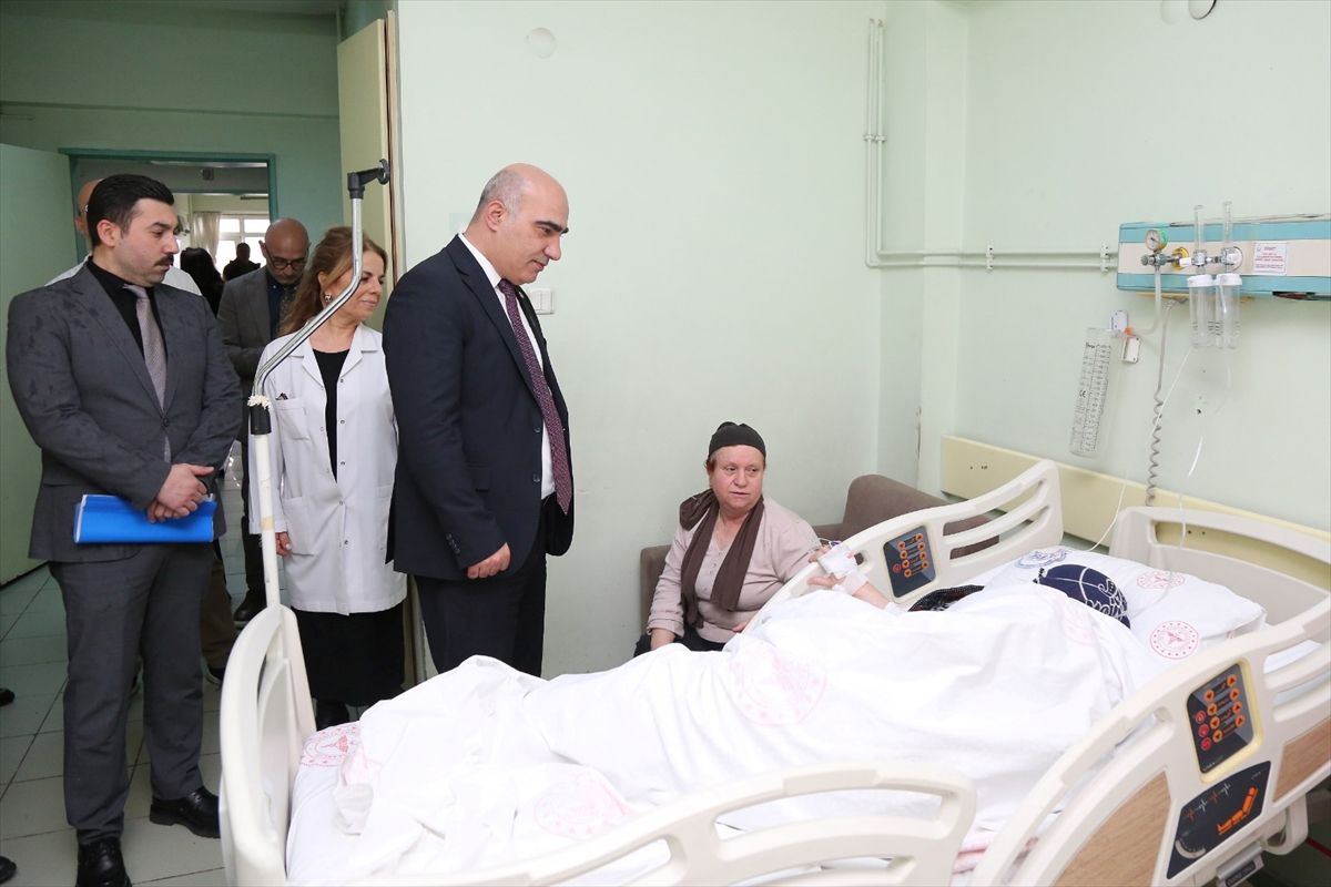 İzmir Sağlık Müdürü’nden Hastaneye Ziyaret Açıklaması!