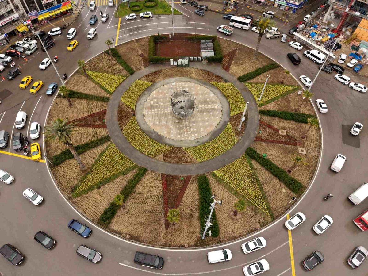 İzmir 9 Eylül Meydanı’nda Yeşil Devrim!