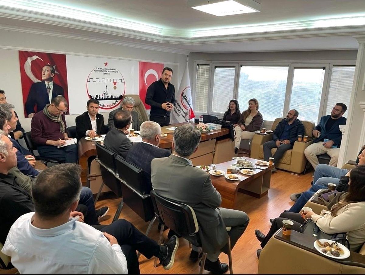 İzmir’de Dayanışma Ruhu: Narlı Yeniden Başkan!