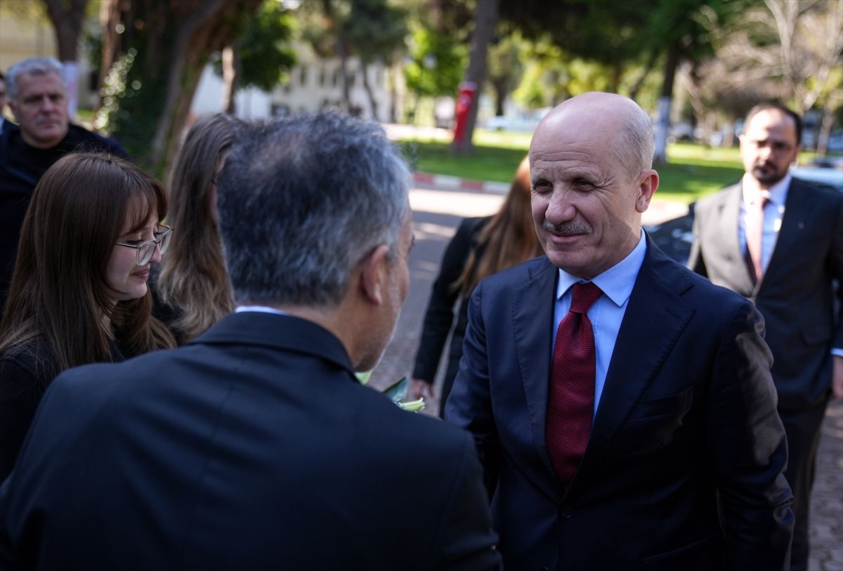 YÖK Başkanı İzmir’de Üniversiteleri Ziyaret Etti