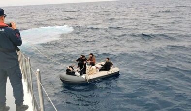 İzmir’de Yunanistan’dan Geri İtilen 6 Göçmen Kurtarıldı